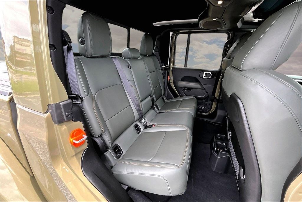 2025 Jeep Gladiator Mojave X