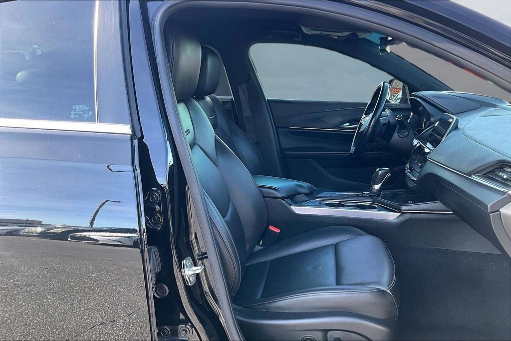 2023 Cadillac CT4 Premium Luxury