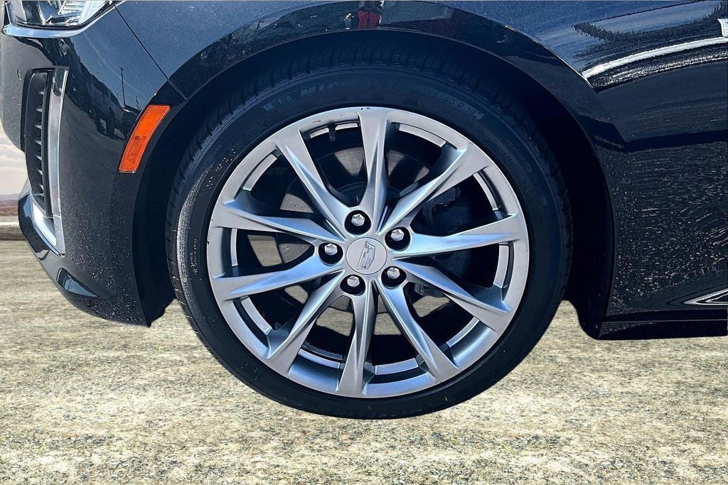 2022 Cadillac CT5 Premium Luxury