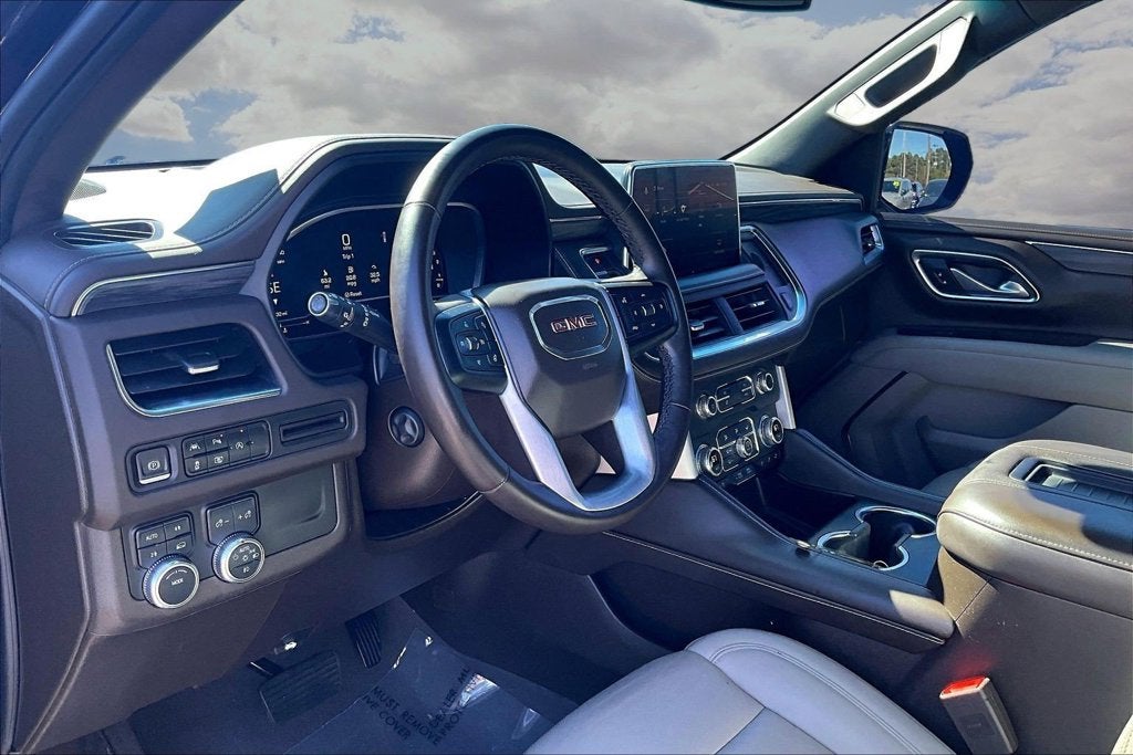 2023 GMC Yukon XL SLT