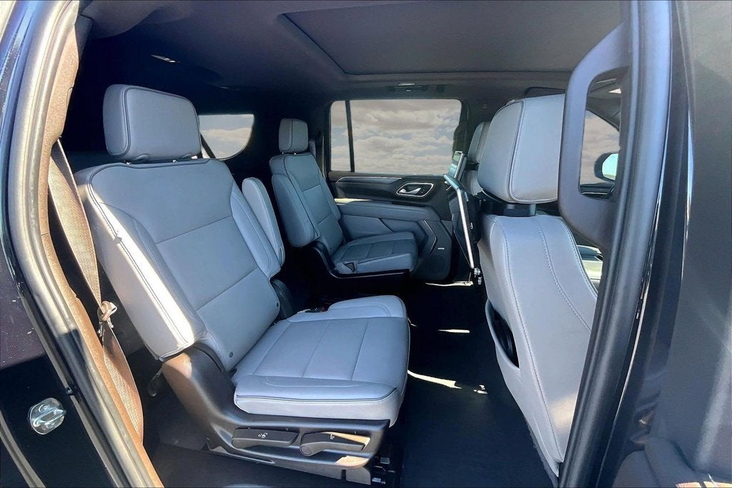 2023 GMC Yukon XL SLT
