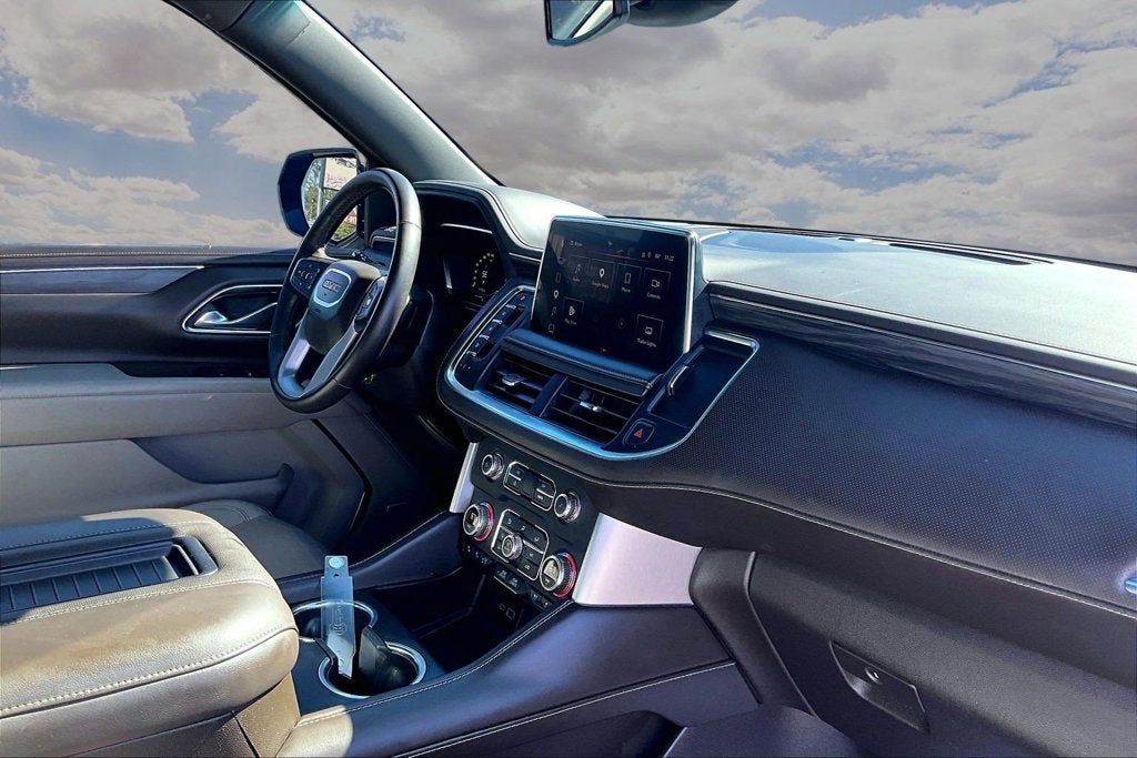 2023 GMC Yukon XL SLT