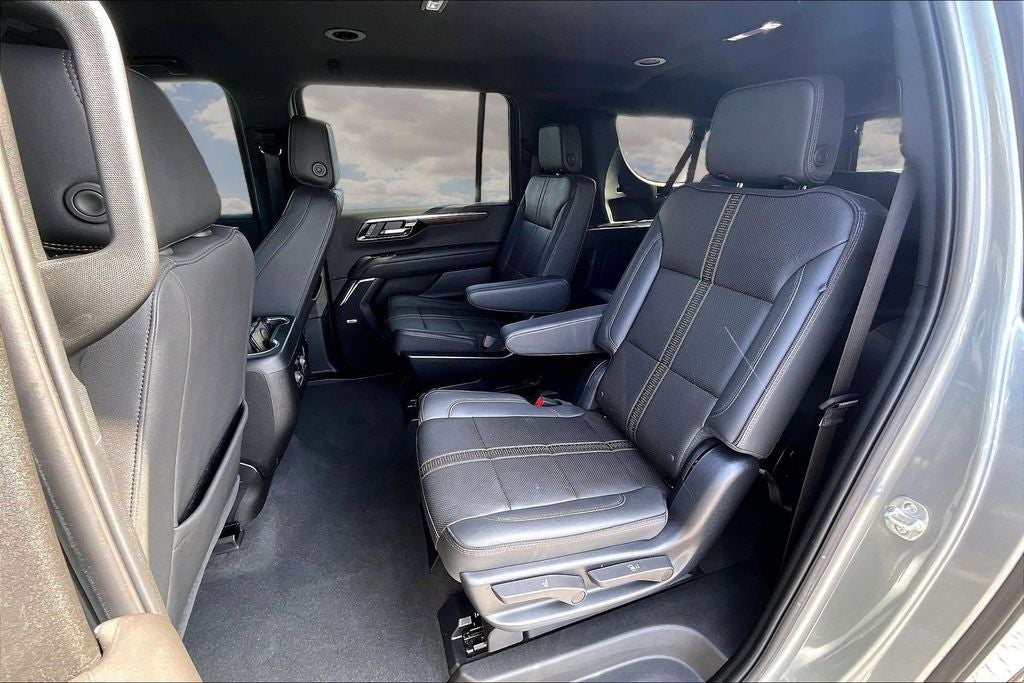 2025 Chevrolet Suburban High Country