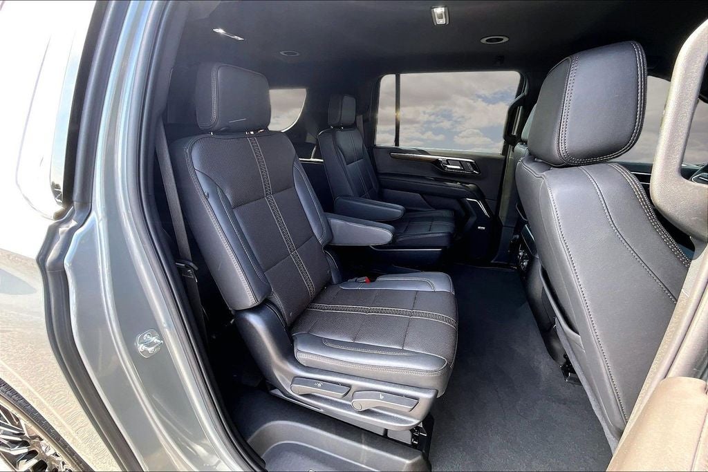 2025 Chevrolet Suburban High Country