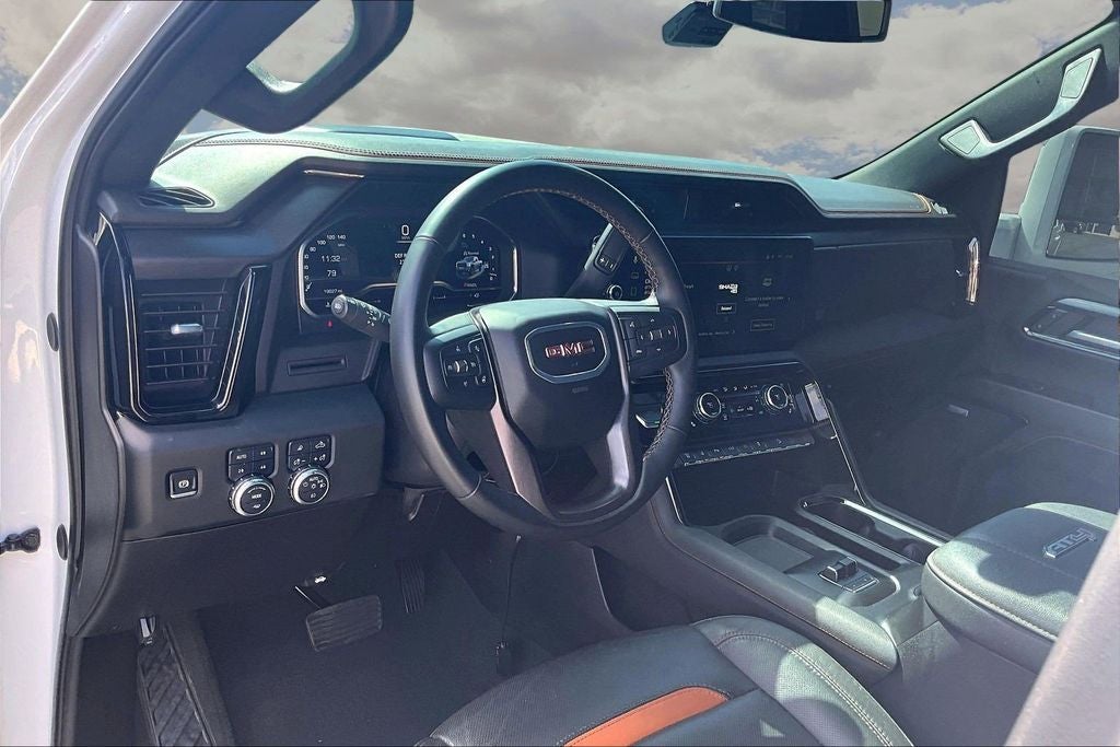 2025 GMC Sierra 2500HD AT4