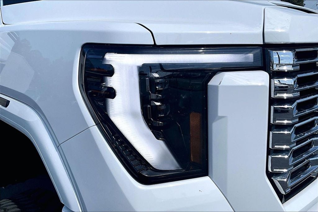 2025 GMC Sierra 2500HD AT4