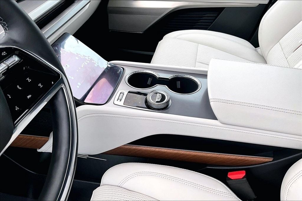 2027 Cadillac VISTIQ Luxury