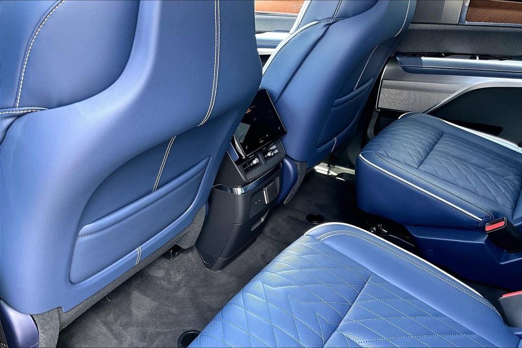 2026 Cadillac VISTIQ Premium Luxury