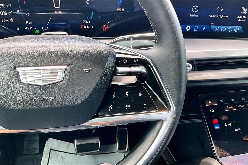2026 Cadillac VISTIQ Sport