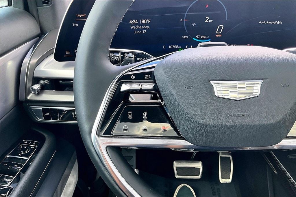 2026 Cadillac VISTIQ Sport