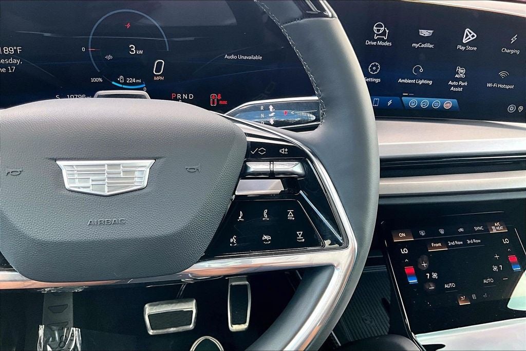 2026 Cadillac VISTIQ Sport