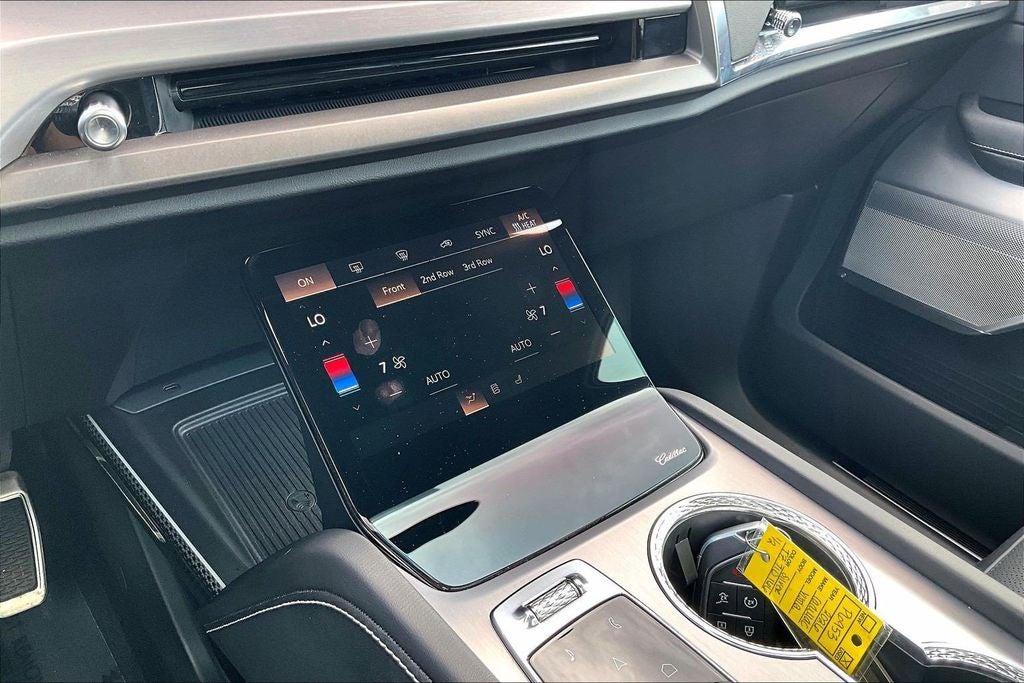 2026 Cadillac VISTIQ Sport