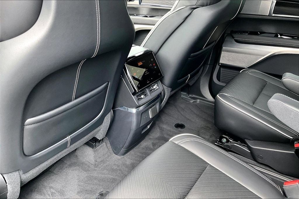 2026 Cadillac VISTIQ Platinum
