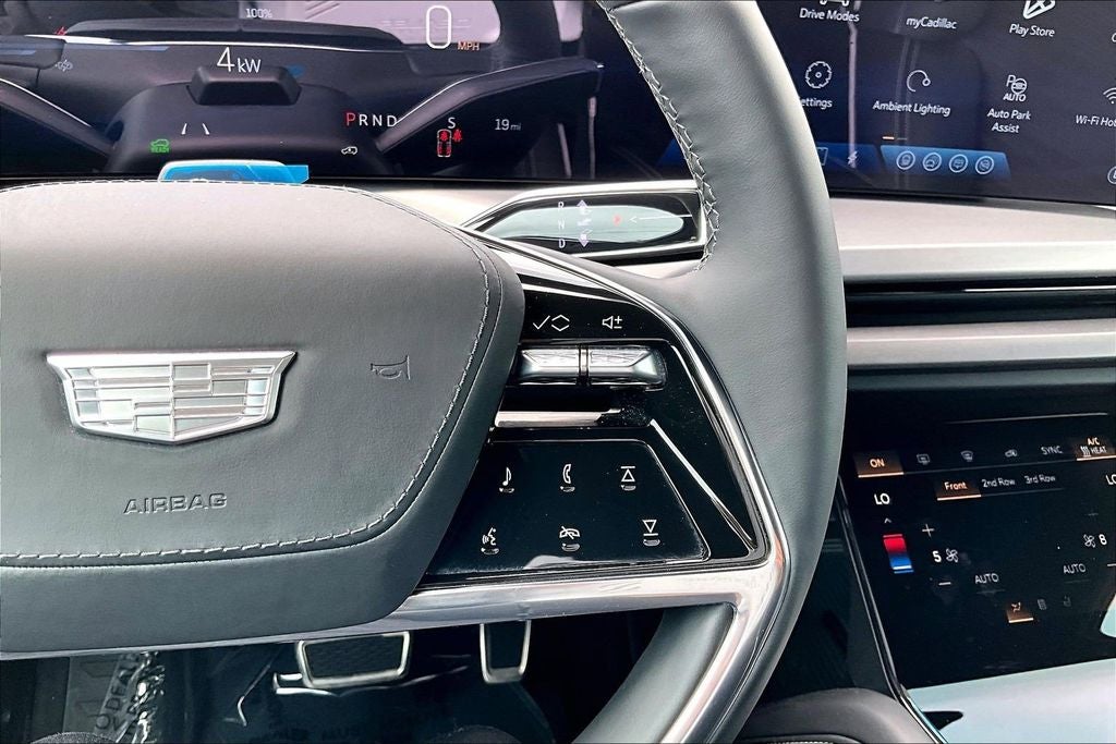 2026 Cadillac VISTIQ Platinum