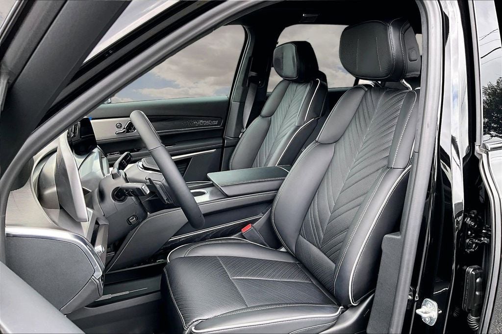 2026 Cadillac VISTIQ Platinum