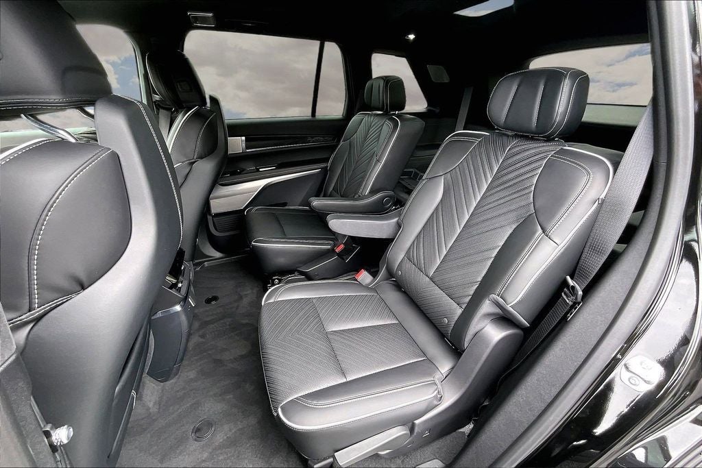 2026 Cadillac VISTIQ Platinum