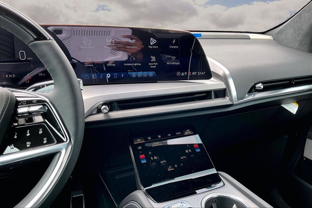 2026 Cadillac VISTIQ Platinum
