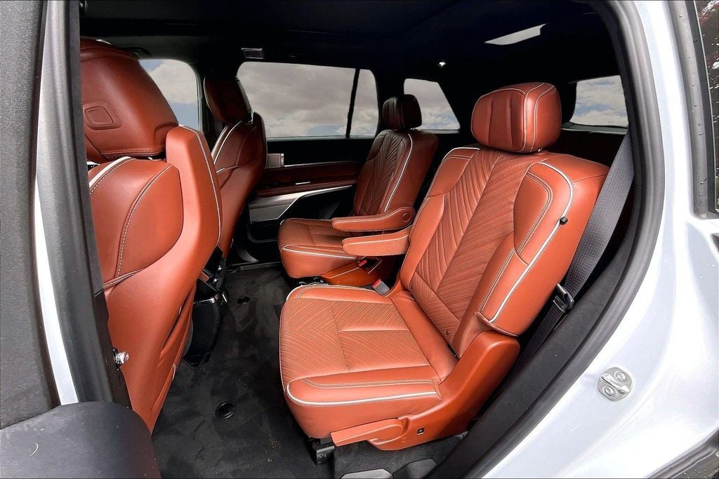 2026 Cadillac VISTIQ Platinum