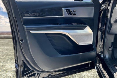 2026 Cadillac VISTIQ Platinum