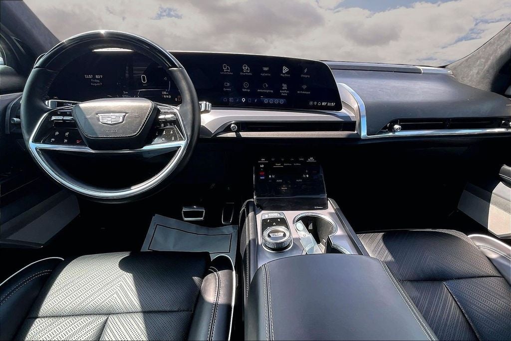 2026 Cadillac VISTIQ Platinum