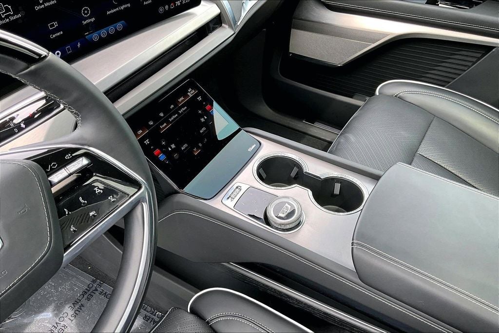 2026 Cadillac VISTIQ Platinum