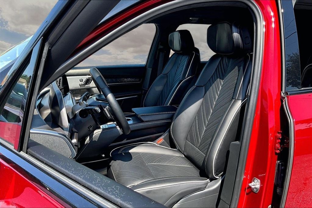 2026 Cadillac VISTIQ Platinum
