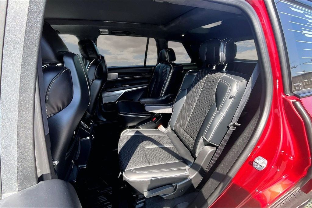 2026 Cadillac VISTIQ Platinum