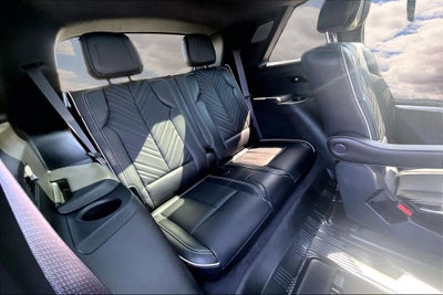 2026 Cadillac VISTIQ Platinum