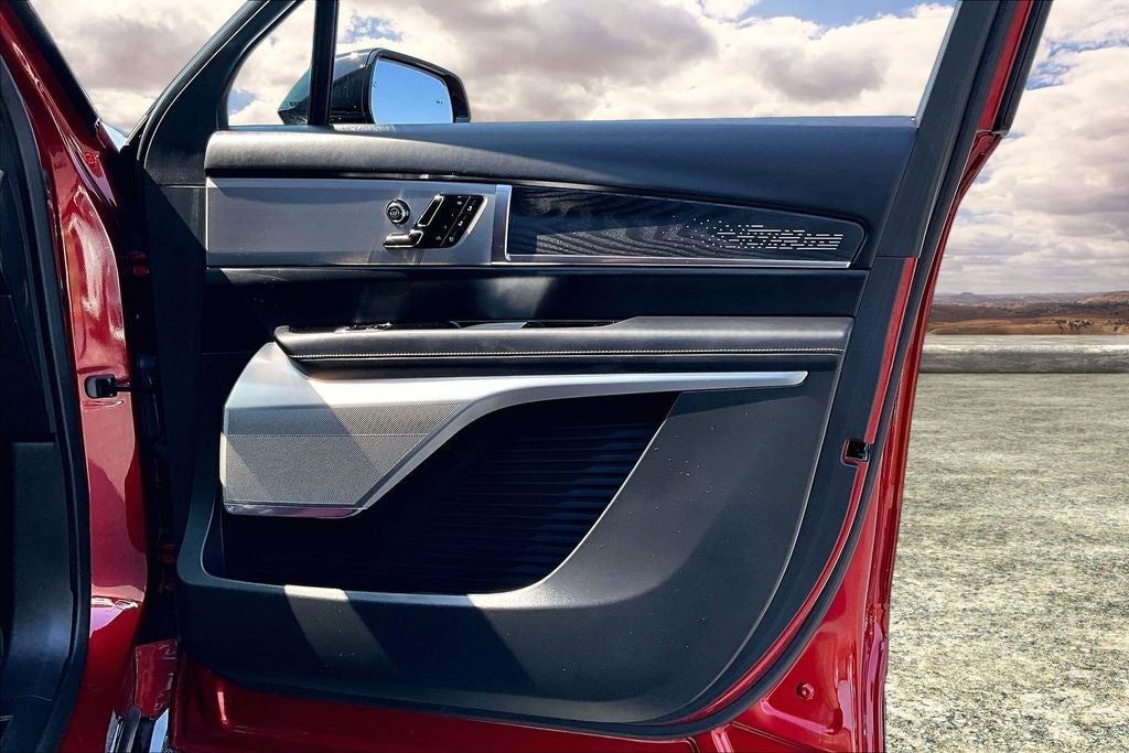 2026 Cadillac VISTIQ Platinum