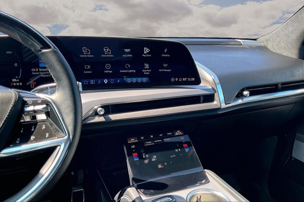 2026 Cadillac VISTIQ Platinum