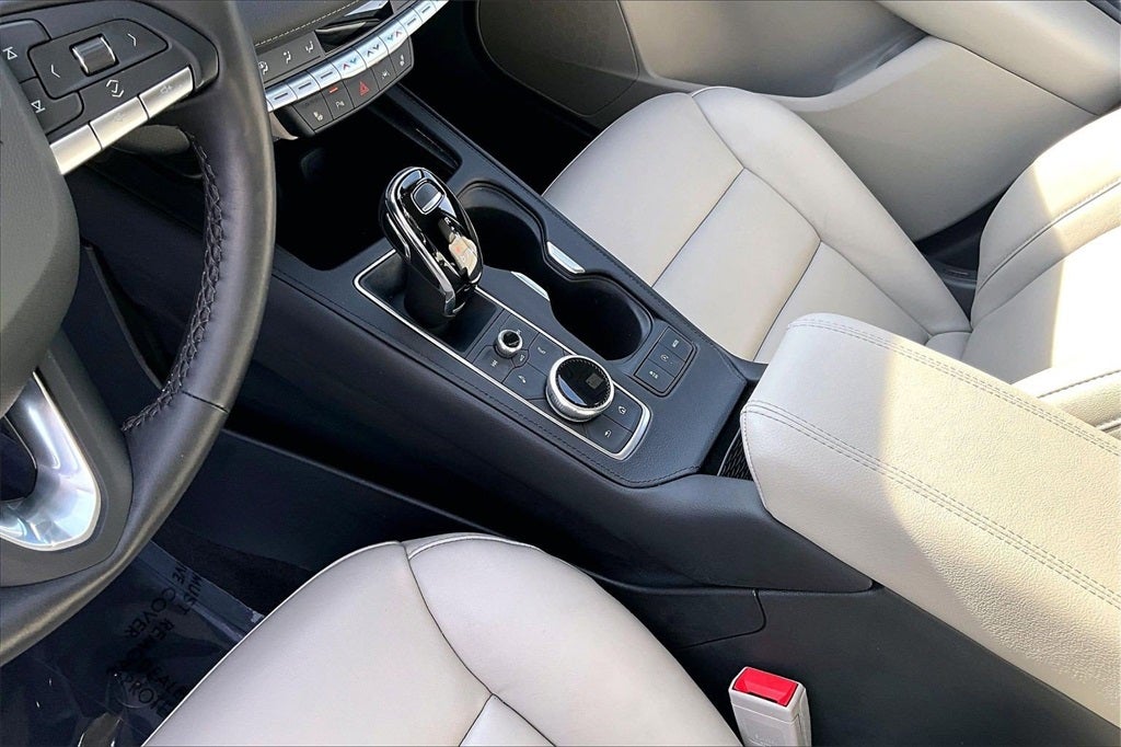 2023 Cadillac XT4 Luxury