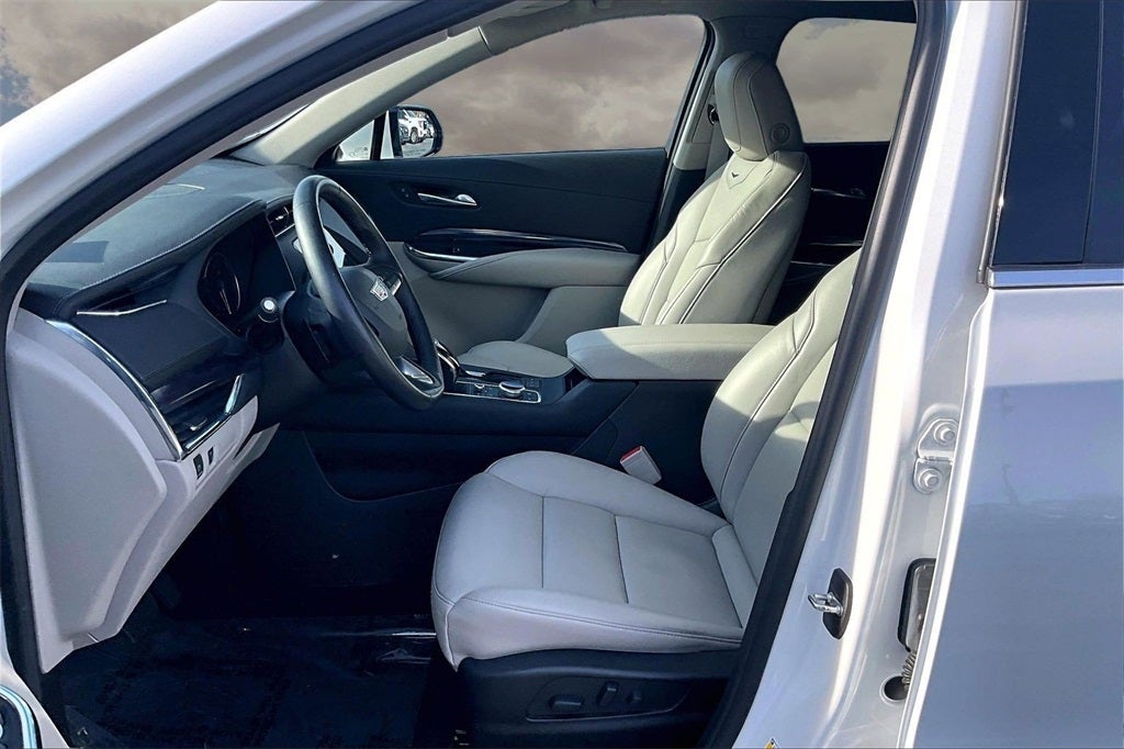 2023 Cadillac XT4 Luxury