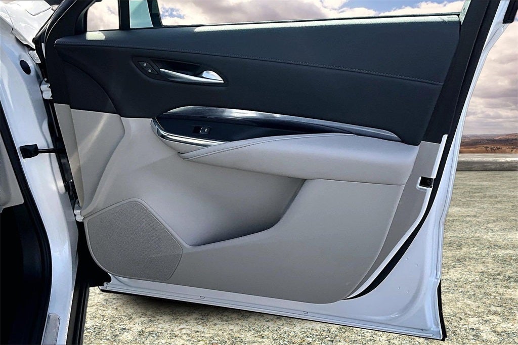 2023 Cadillac XT4 Luxury