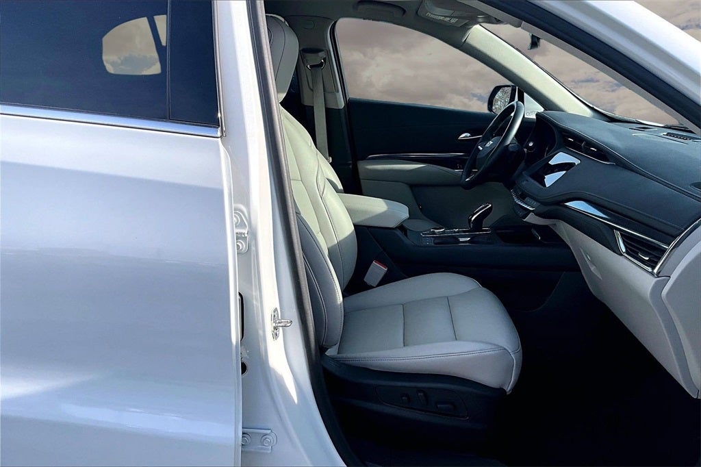 2023 Cadillac XT4 Luxury