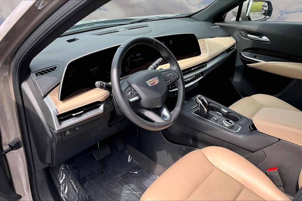 2025 Cadillac XT4 Premium Luxury