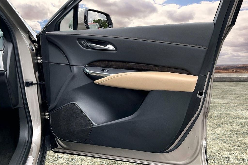 2025 Cadillac XT4 Premium Luxury