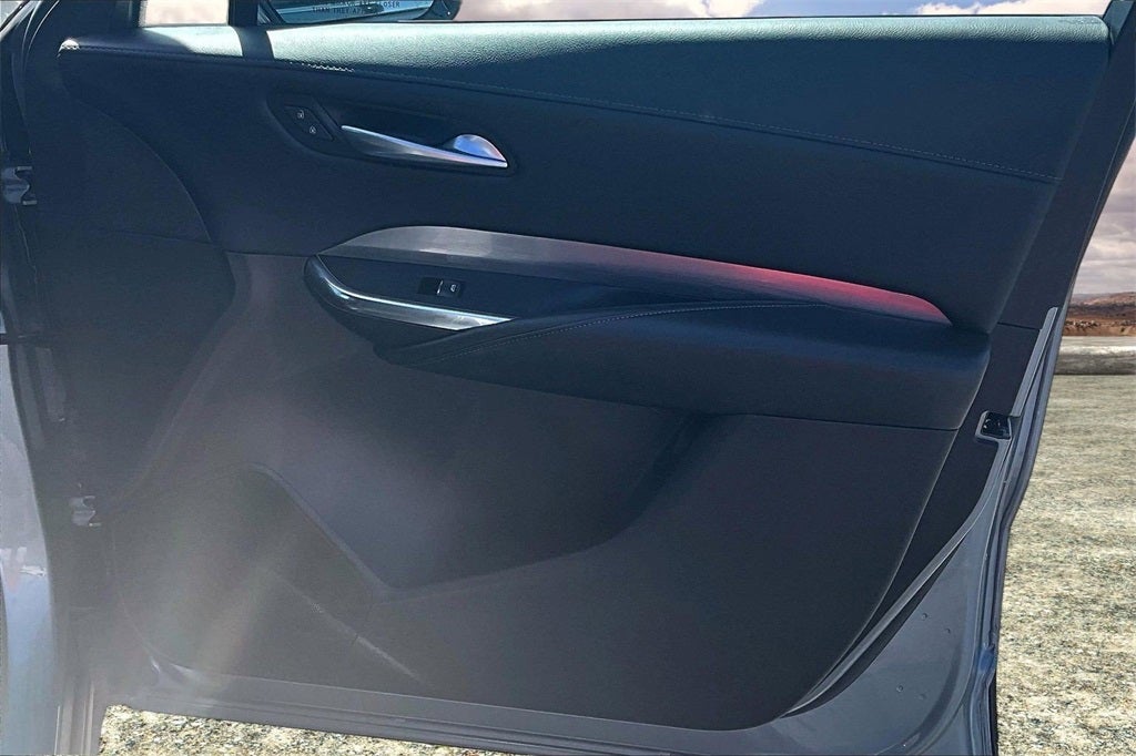 2025 Cadillac XT4 Premium Luxury