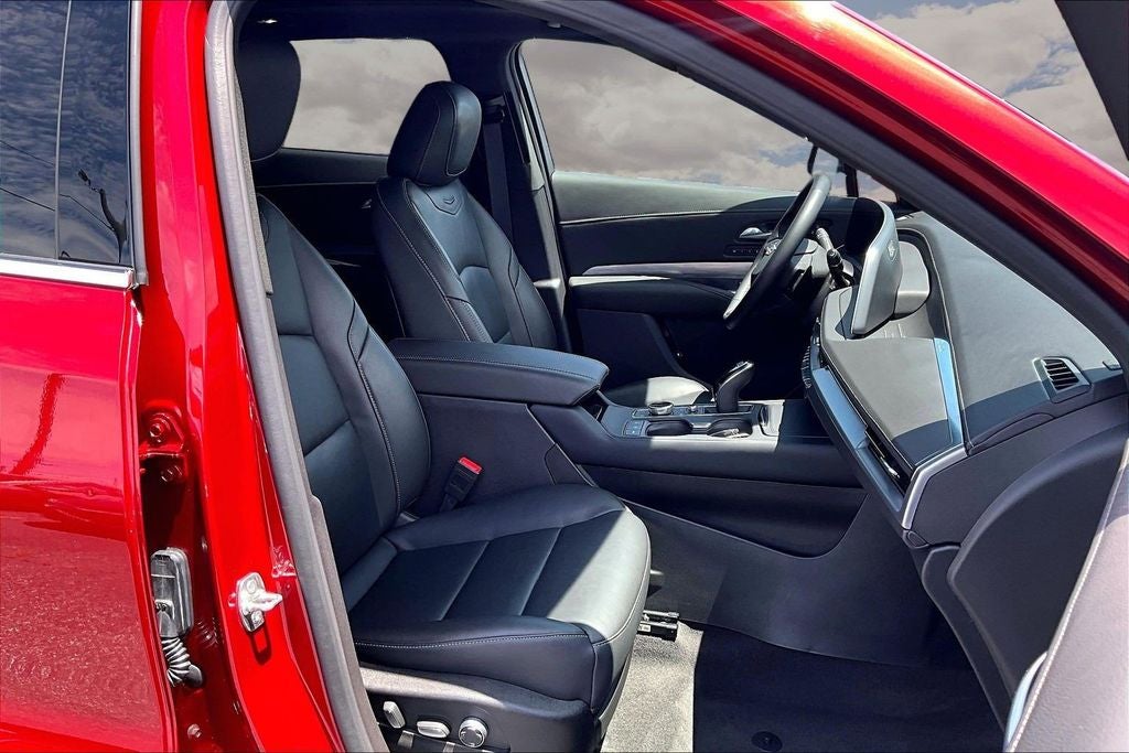 2025 Cadillac XT4 Premium Luxury