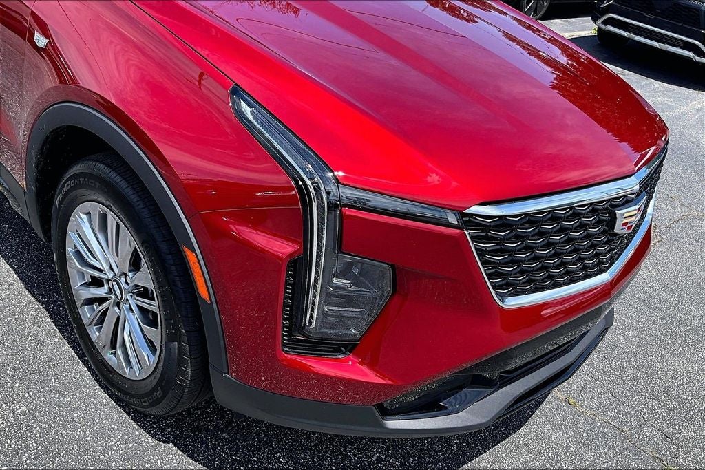 2025 Cadillac XT4 Premium Luxury