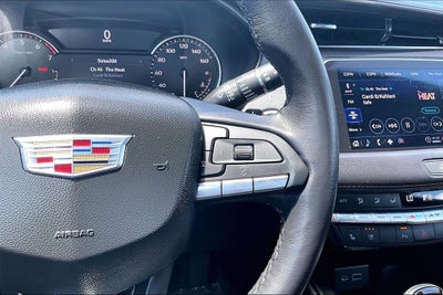 2022 Cadillac XT4 Premium Luxury
