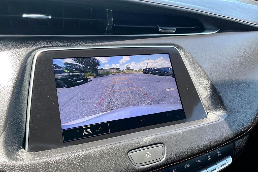 2022 Cadillac XT4 Premium Luxury