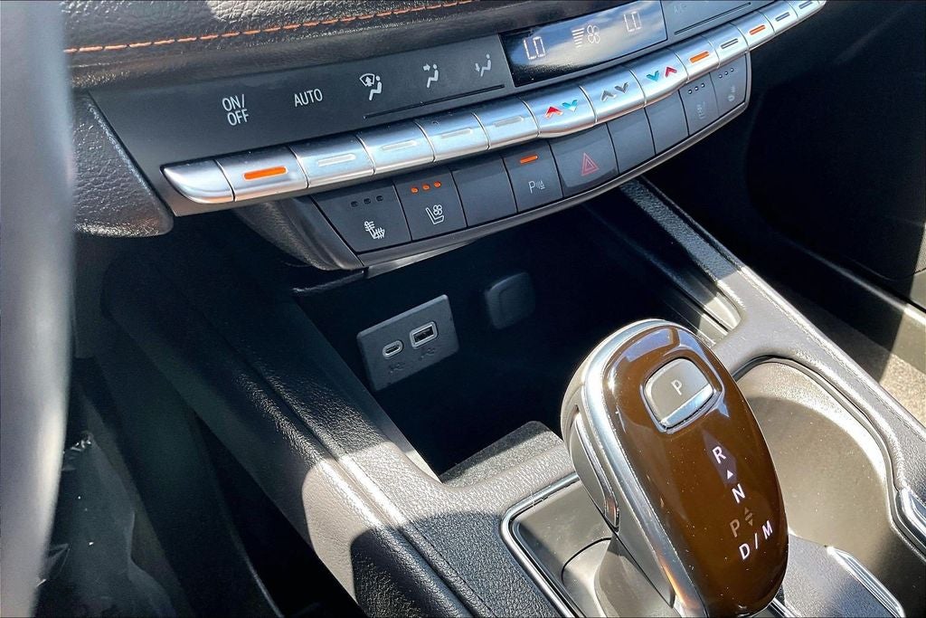 2022 Cadillac XT4 Premium Luxury