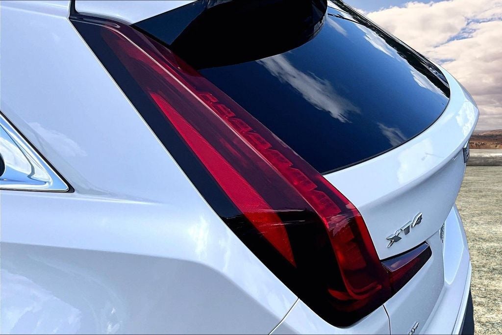 2022 Cadillac XT4 Premium Luxury