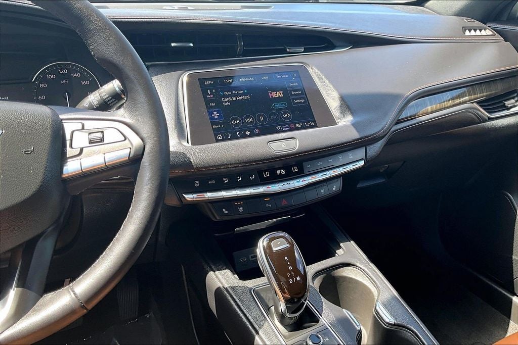 2022 Cadillac XT4 Premium Luxury