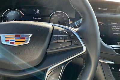 2025 Cadillac XT5 Luxury