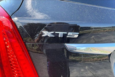 2017 Cadillac XT5 Base