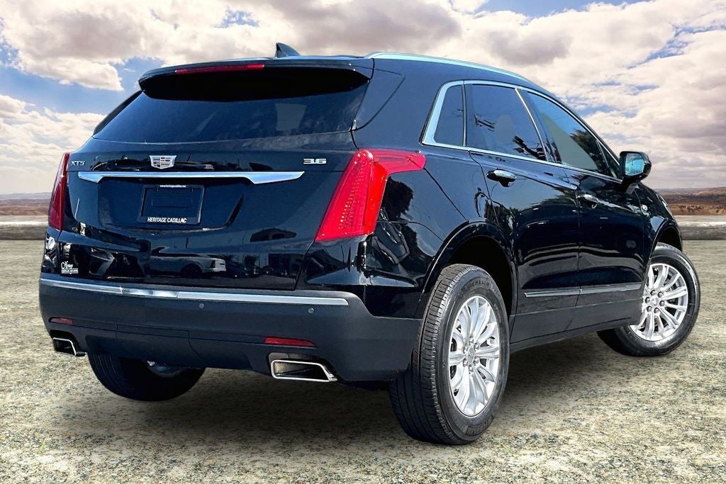 2017 Cadillac XT5 Base