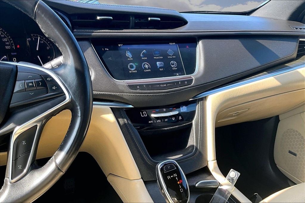 2017 Cadillac XT5 Base