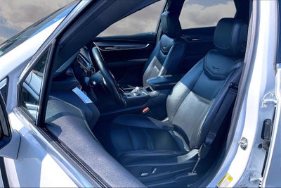 2024 Cadillac XT5 Luxury