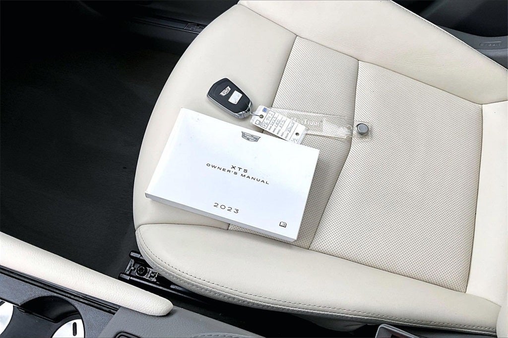 2023 Cadillac XT5 Premium Luxury